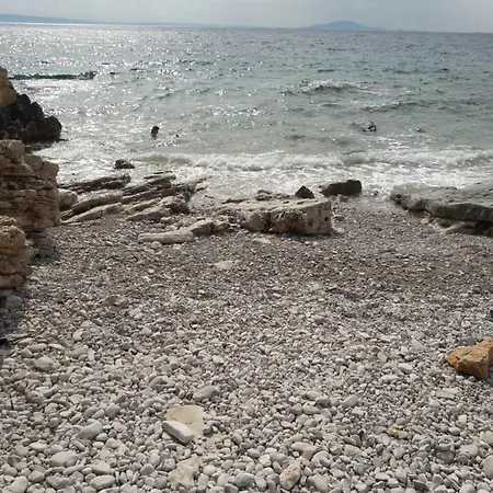 Tila In Lägenhet Šišan