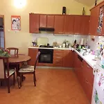 Tila In * Шишан